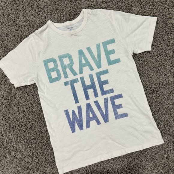 Bundle of two boys tshirts, size 10-11 - Picture 6 of 8